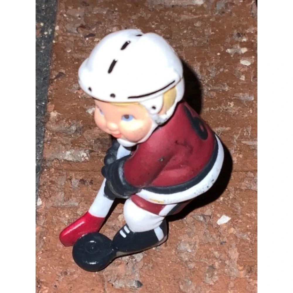 Hallmark Merry Miniatures‎ Kids Collection Figurine Blade Hockey #6 Player